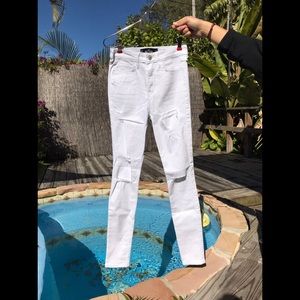High-Rise super skinny Hollister ripped jeans